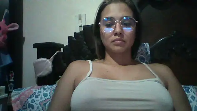 trianabell - Trianabell's free webcam