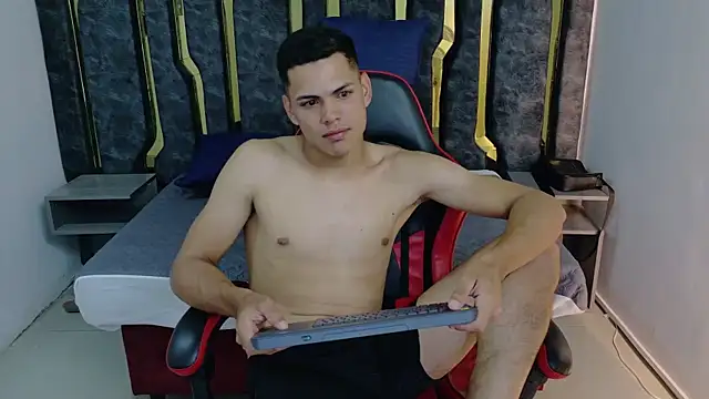 Dilan_Foster webcam