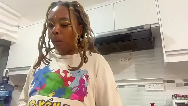 ChocolateCakeQueen webcam