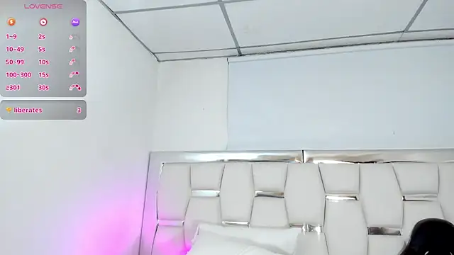 Naomi-Haruno webcam