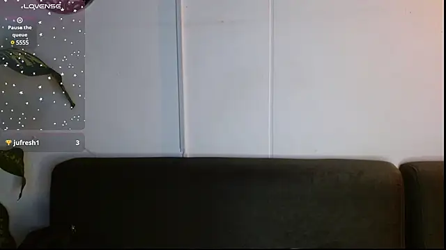 daphne__glow webcam