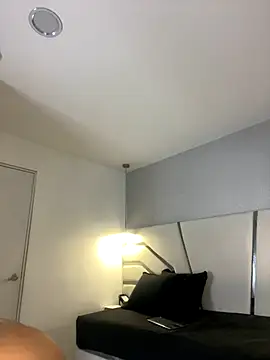 zara_lu webcam