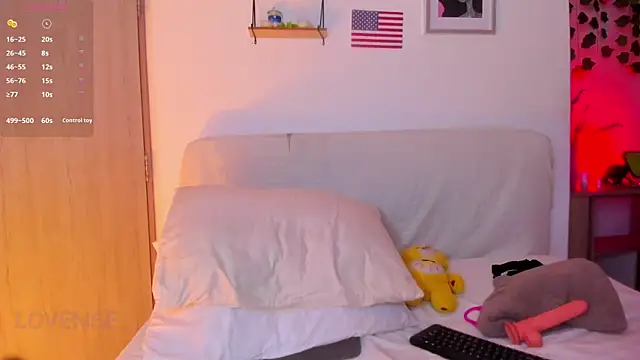 AprilAddams_ webcam