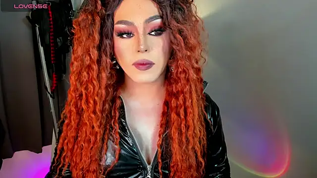 DominaAurumXXX webcam