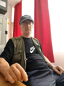 cumloverboyxx69 webcam