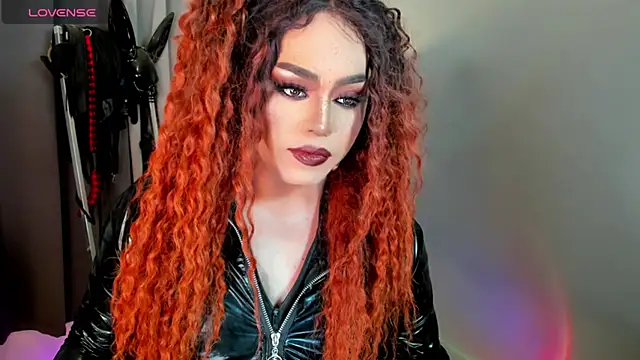 DominaAurumXXX webcam