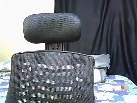 Horny-slut_ webcam