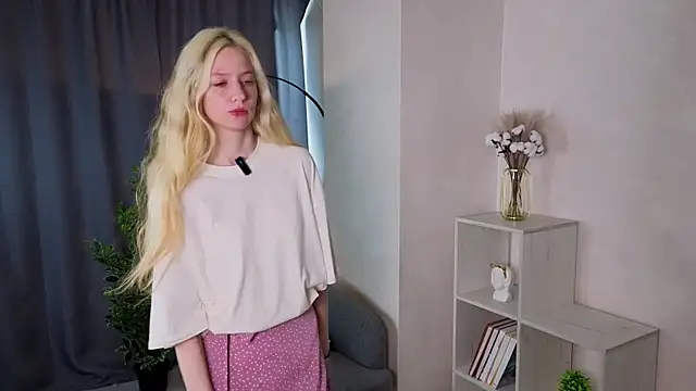 AfraHiggins webcam