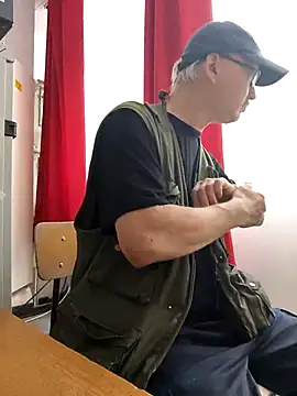 cumloverboyxx69 webcam