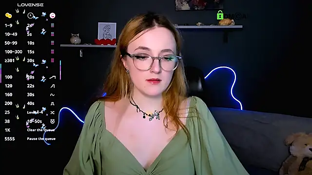 luna_berryy webcam