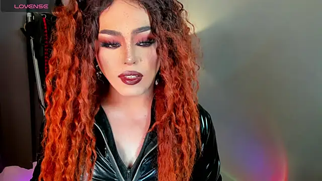 DominaAurumXXX webcam