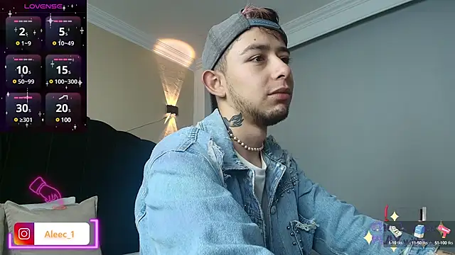 Aleecandrews webcam