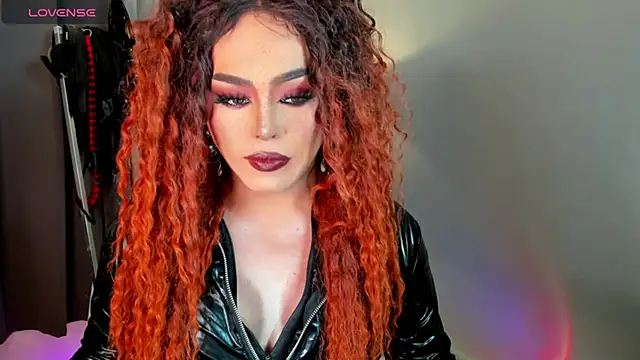 DominaAurumXXX webcam