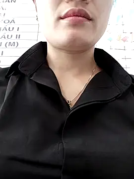 tuyyei_gjg - Tuyyei_gjg's free webcam - UK Sex Cams