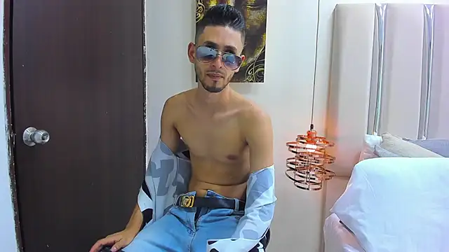 LoganBroocks webcam