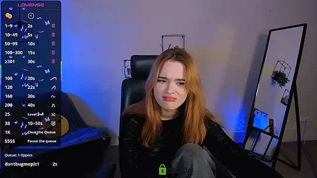 chat with online Liana Kisses