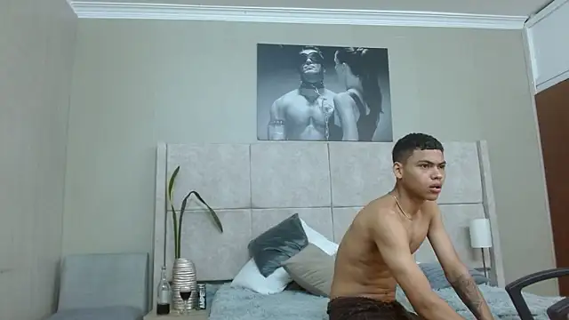 adam_piarse01 webcam