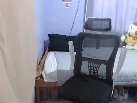 ur_boytoni19 webcam
