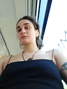 RiskyViolet webcam