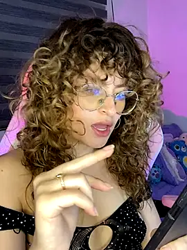EmyRousee1 webcam