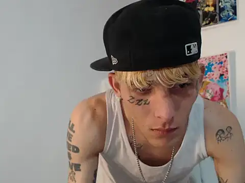 KinkyLatinCock webcam