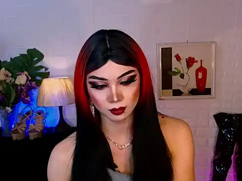 Hugecock_shantall webcam