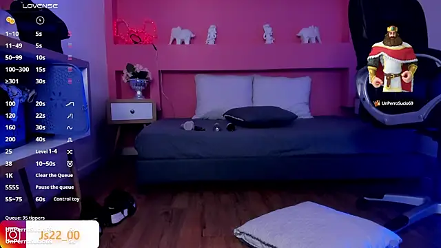 JosieSkyess webcam