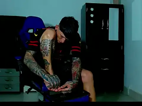 Sexy_BOY_Tatoo webcam