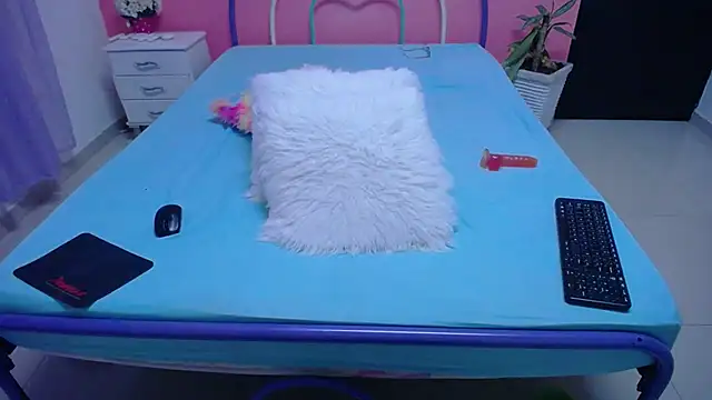 noalucia webcam
