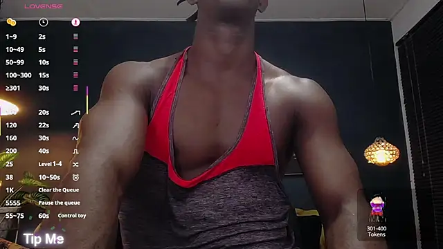 blackbignude webcam