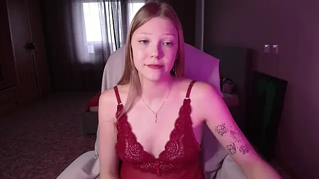 miawhip webcam