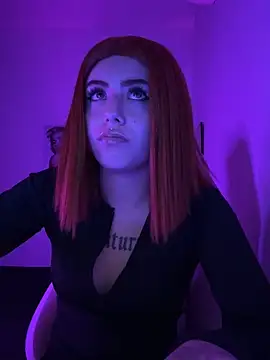 CrimsonVixen_69 webcam