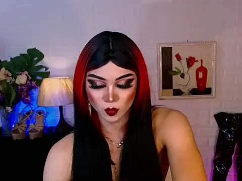 Hugecock_shantall webcam