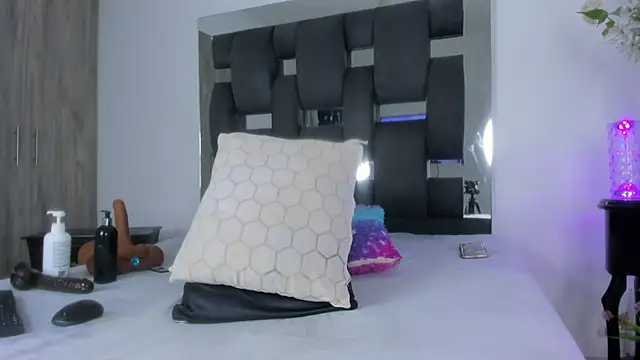 tanyyaa - Tanyyaa's free webcam - UK Sex Cams