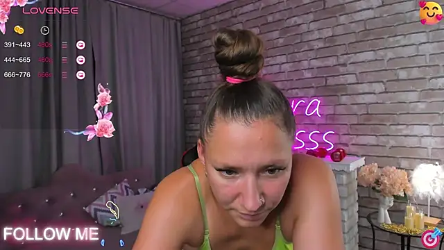 SarahCoksss webcam