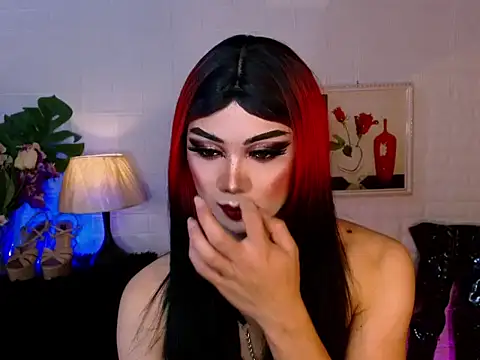Hugecock_shantall webcam