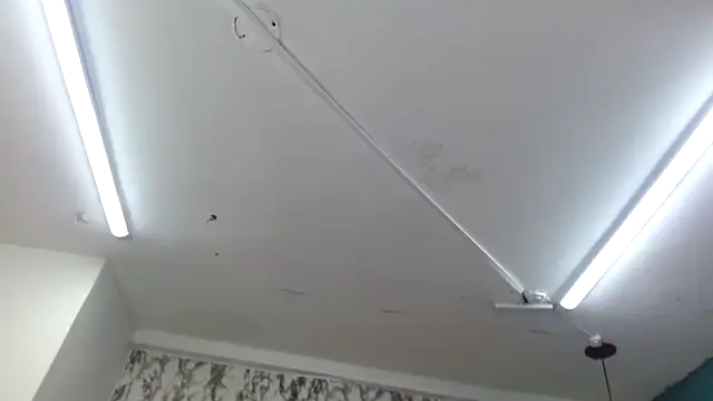 vanessa_bonesmith webcam