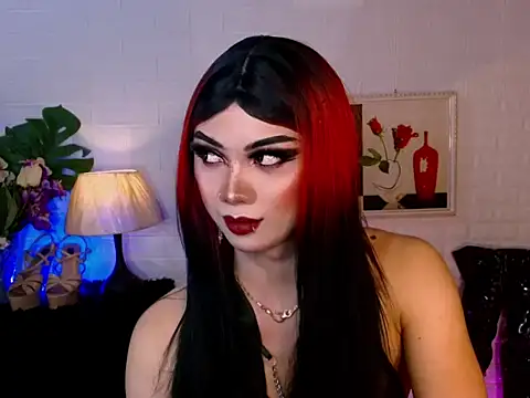 Hugecock_shantall webcam
