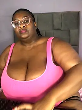 bustytitsxxx webcam