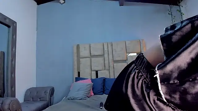 AshleyHill2 webcam