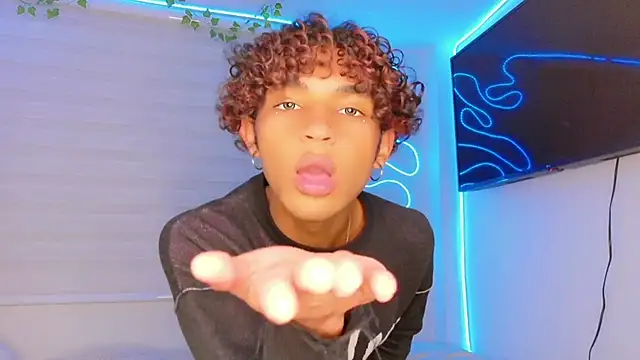 Aaron_Wiinter webcam