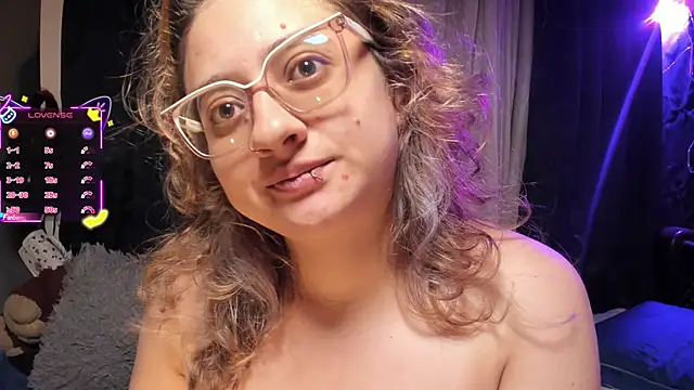 AnnieBigBoobs