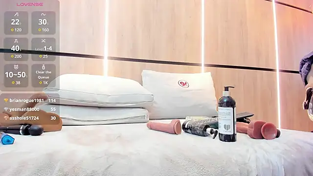 adela_chase webcam