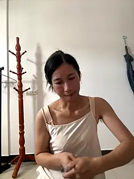 crhong666 webcam