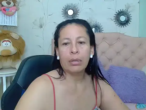 mature_martina