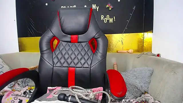 loly_bigbooty4u
