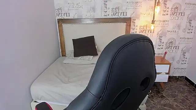 LUNACLARK2 webcam