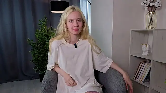 AfraHiggins webcam