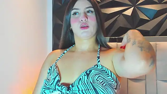 megan_whitee__ webcam