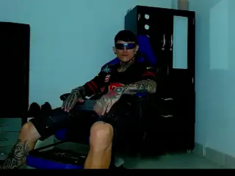 Sexy_BOY_Tatoo webcam